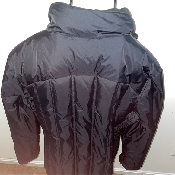 Lacoste Puffer Jacket - Picture 4 of 12